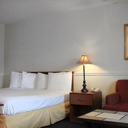 Alpine Inn & Suites Rockford Eksteriør billede