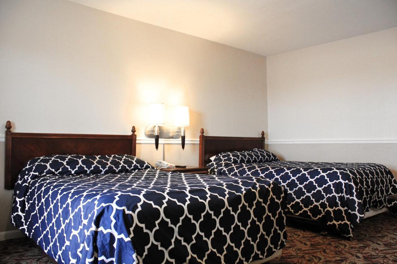 Alpine Inn & Suites Rockford Eksteriør billede