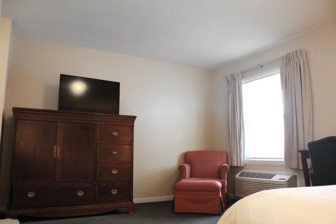 Alpine Inn & Suites Rockford Eksteriør billede