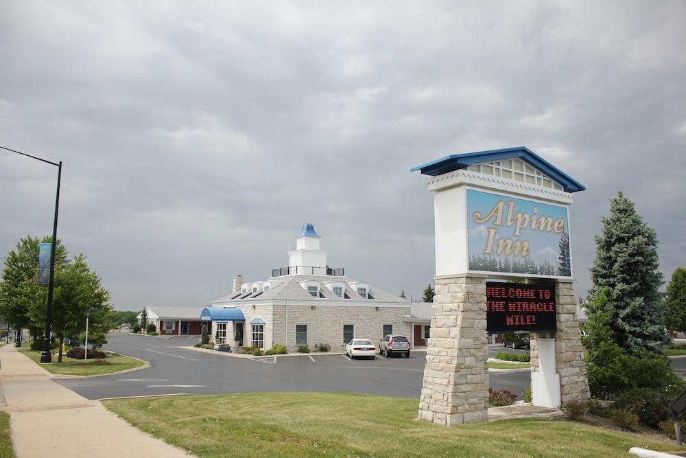 Alpine Inn & Suites Rockford Eksteriør billede
